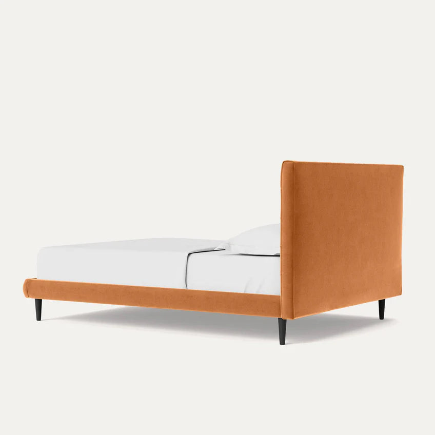 Sudby Upholsterd Bed